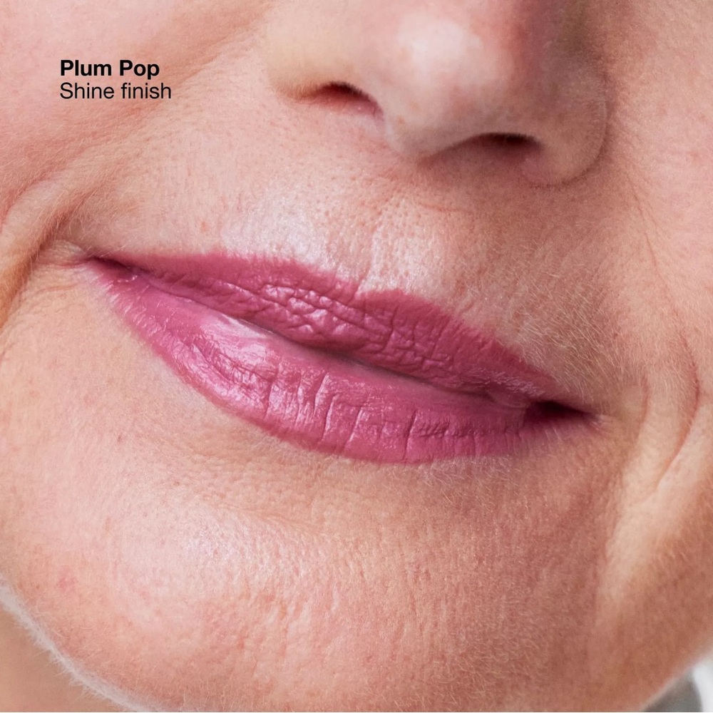 An everyday pink!Clinique 
 
Pop Longwear Lipstick+ Primer 14 Plum Pop full Size